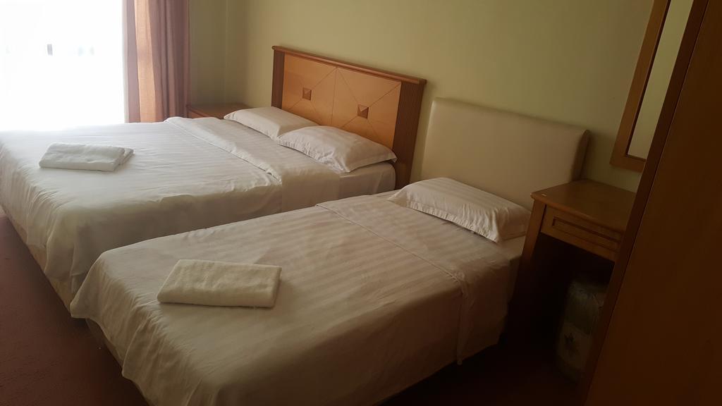 Homestay Marina Court Resort Kota Kinabalu Zewnętrze zdjęcie