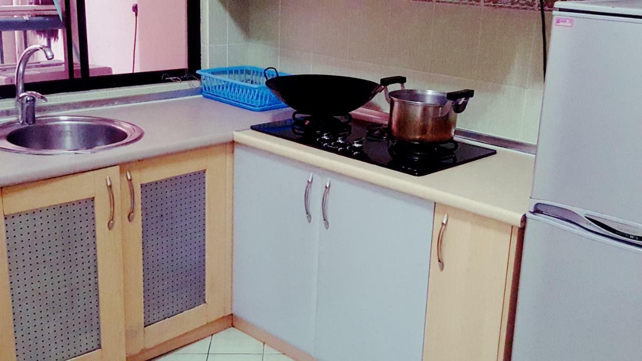 Homestay Marina Court Resort Kota Kinabalu Zewnętrze zdjęcie